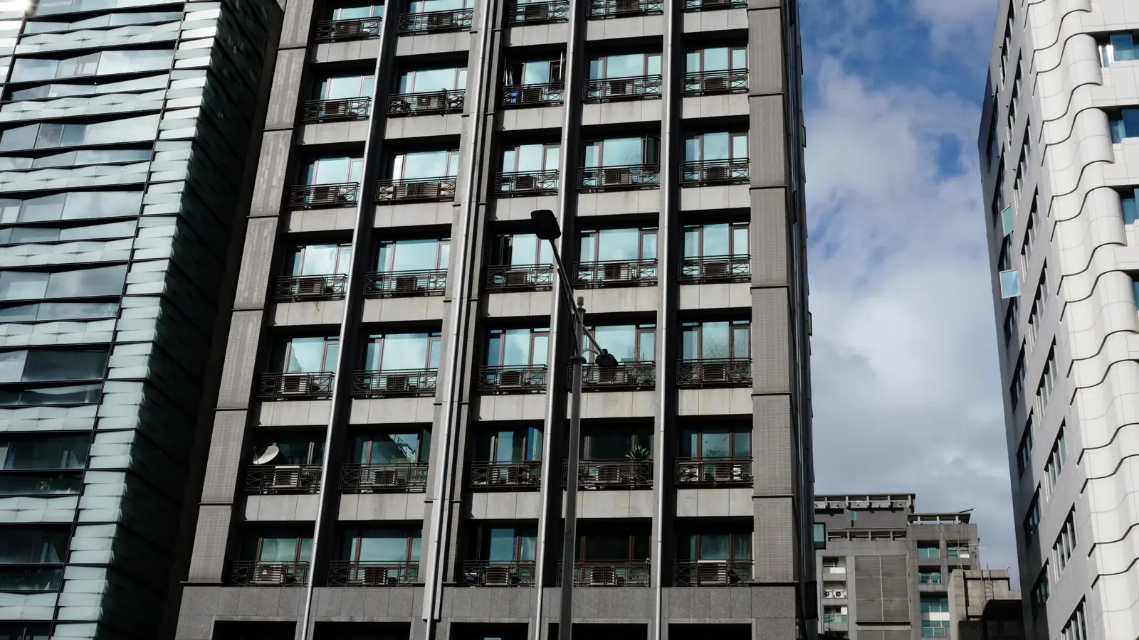 都市周邊土地與物流企業週轉資金規劃情境